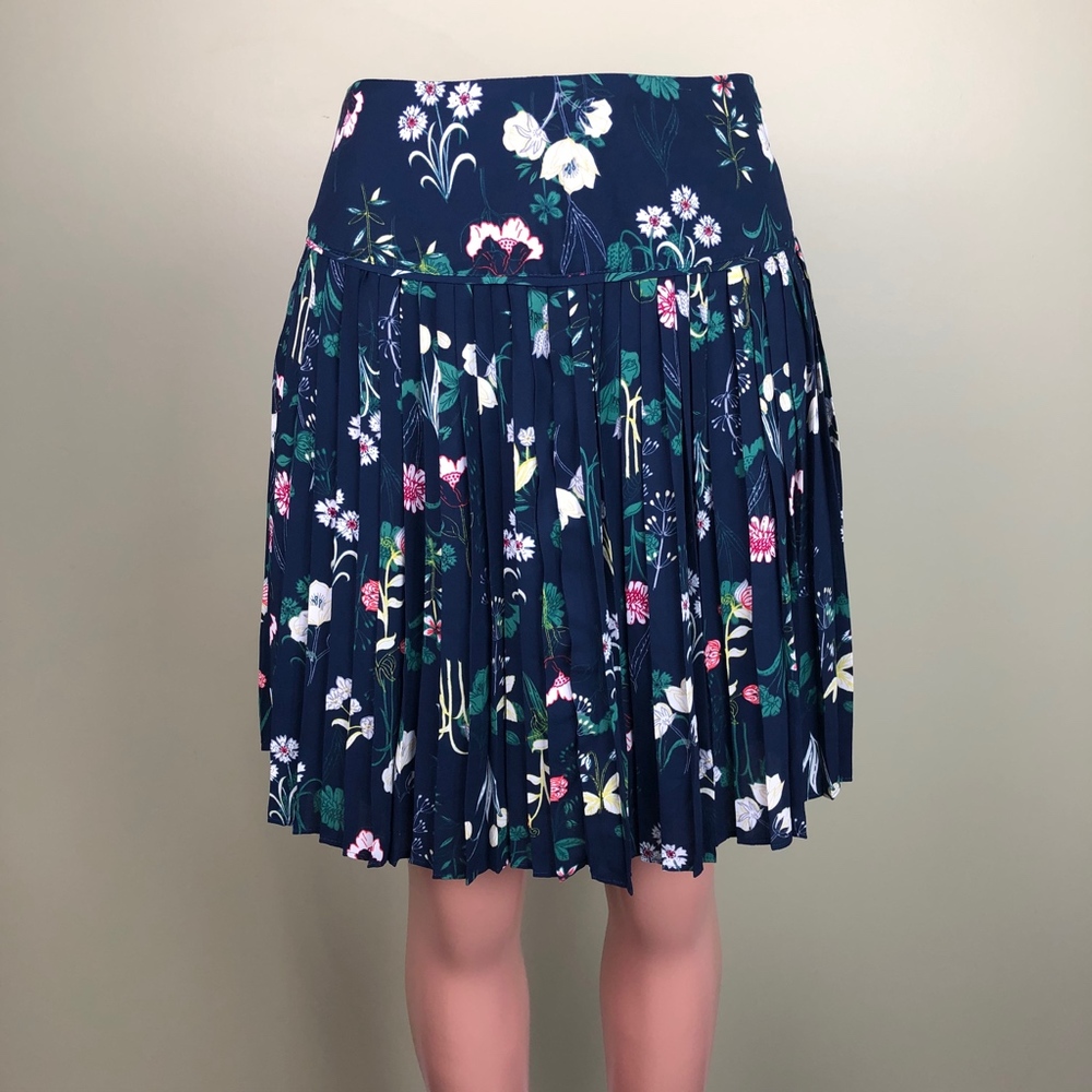 Ann Taylor LOFT Valley Floral Pleated Skirt Size 6 - Picture 2 of 8